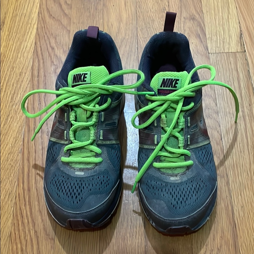 Nike Pegasus 29 Green and Gray Trail Running Shoes